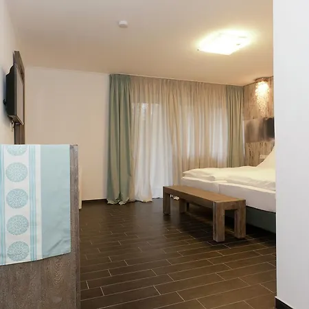 Comfortable In Near Town Center * Ernzen