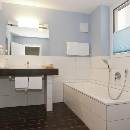 Apartment Comfortable In Near Town Center *